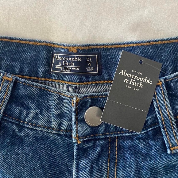 Abercrombie & Fitch Annie High Rise Jean Shorts NWT - Picture 3 of 4